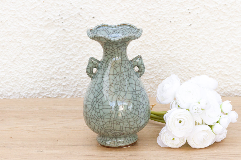 Early 20th Century Chinese Scalloped Vase (Trade)