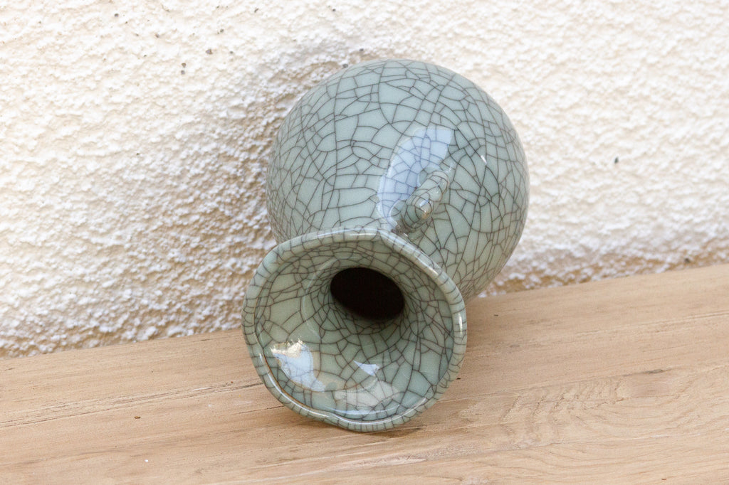 Early 20th Century Chinese Scalloped Vase (Trade)