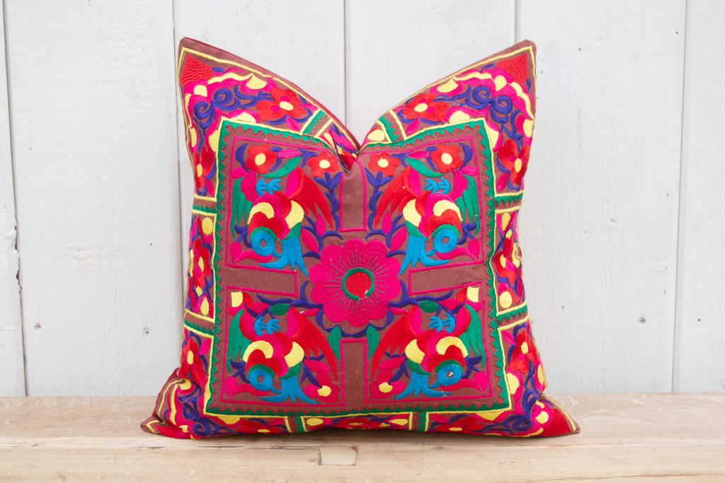 Lola Colorful Alebrije Silk Embroidered Pillow Cover (Trade)