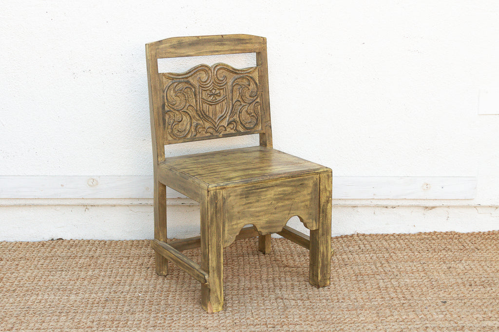 Carved Spanish Colonial Crest Chair (Trade)