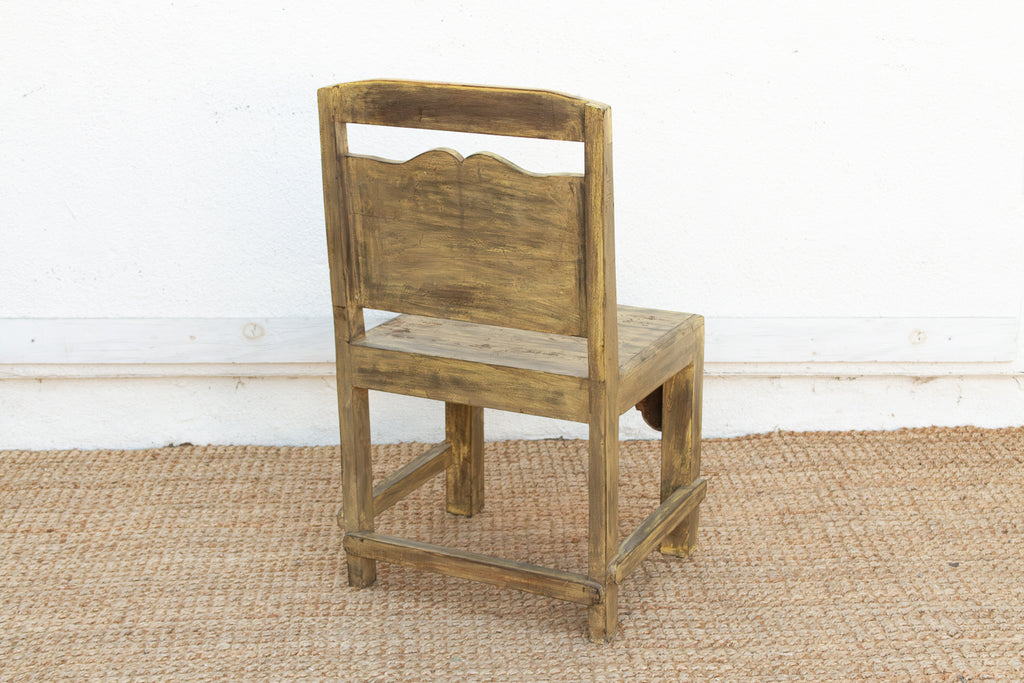 Carved Spanish Colonial Crest Chair (Trade)