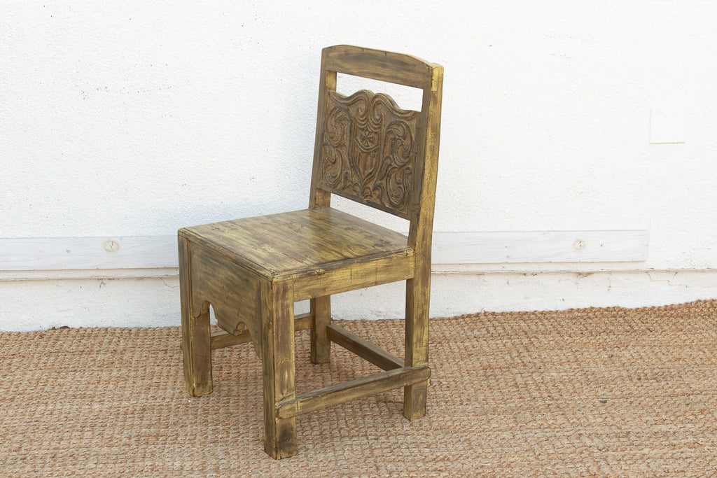 Carved Spanish Colonial Crest Chair (Trade)