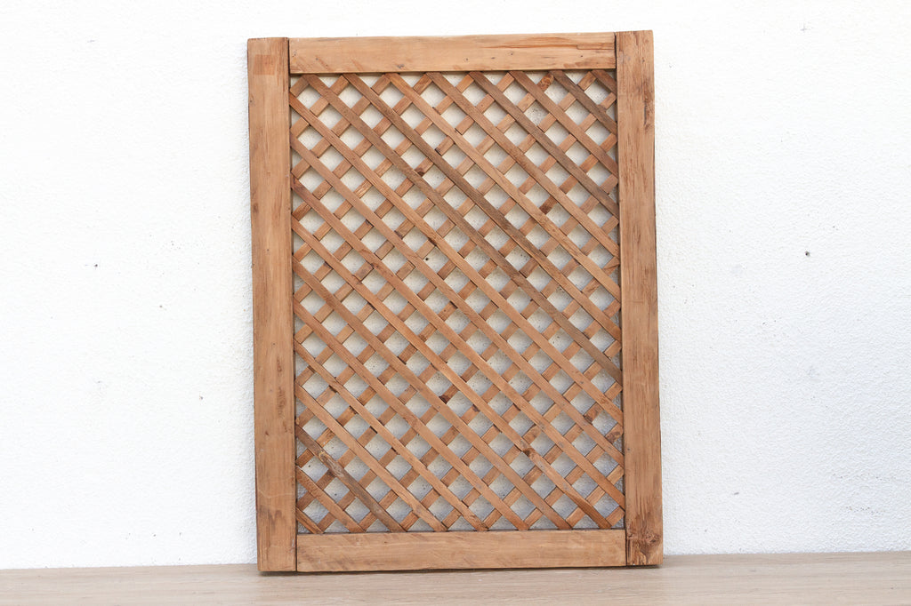 The Classic Grid, Antique Lattice Screen