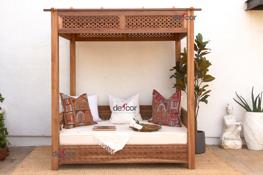 Monumental Reclaimed Teak Floral Jali Canopy Daybed (Trade)