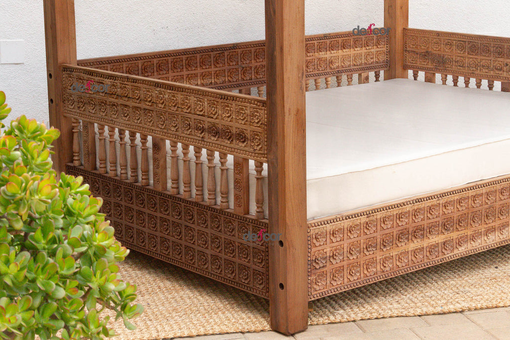 Monumental Reclaimed Teak Floral Jali Canopy Daybed (Trade)