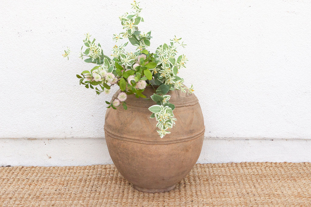 Antique Farmhouse Style Mossi Storage Pot