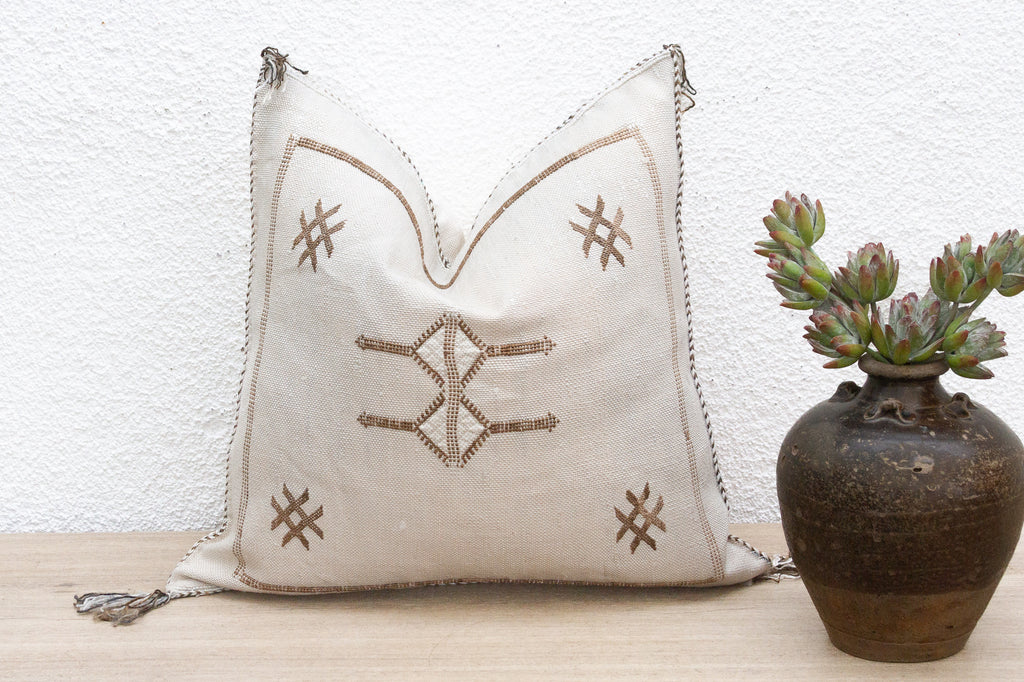 Tadelakt Dust Silk Rug Pillow