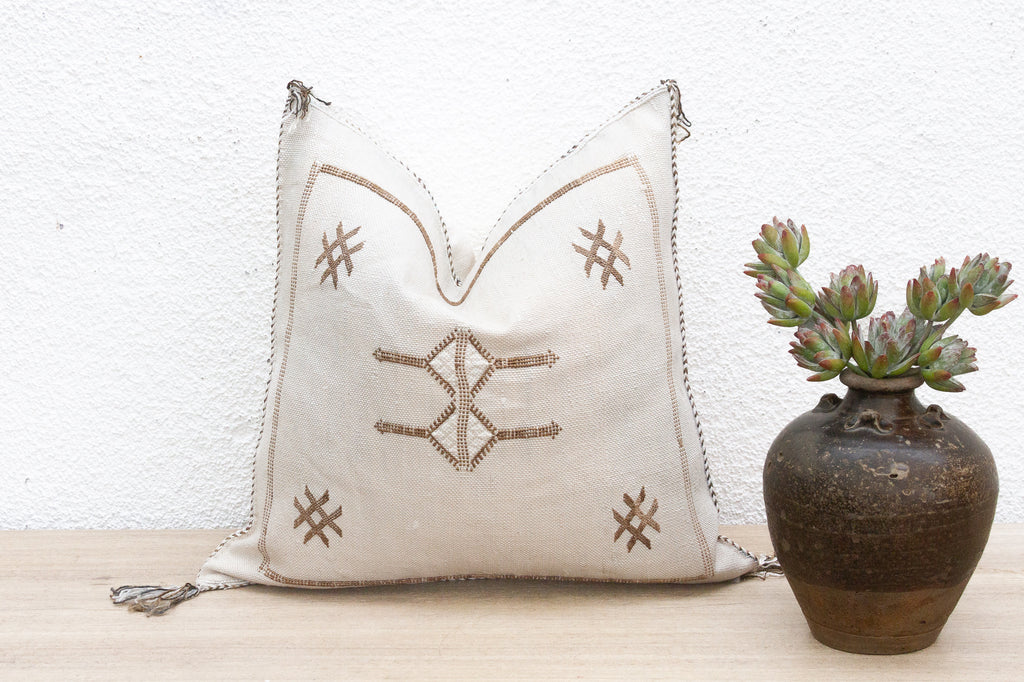 Tadelakt Dust Silk Rug Pillow