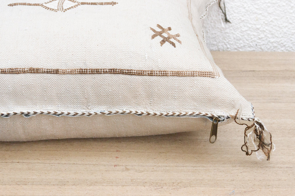 Tadelakt Dust Silk Rug Pillow