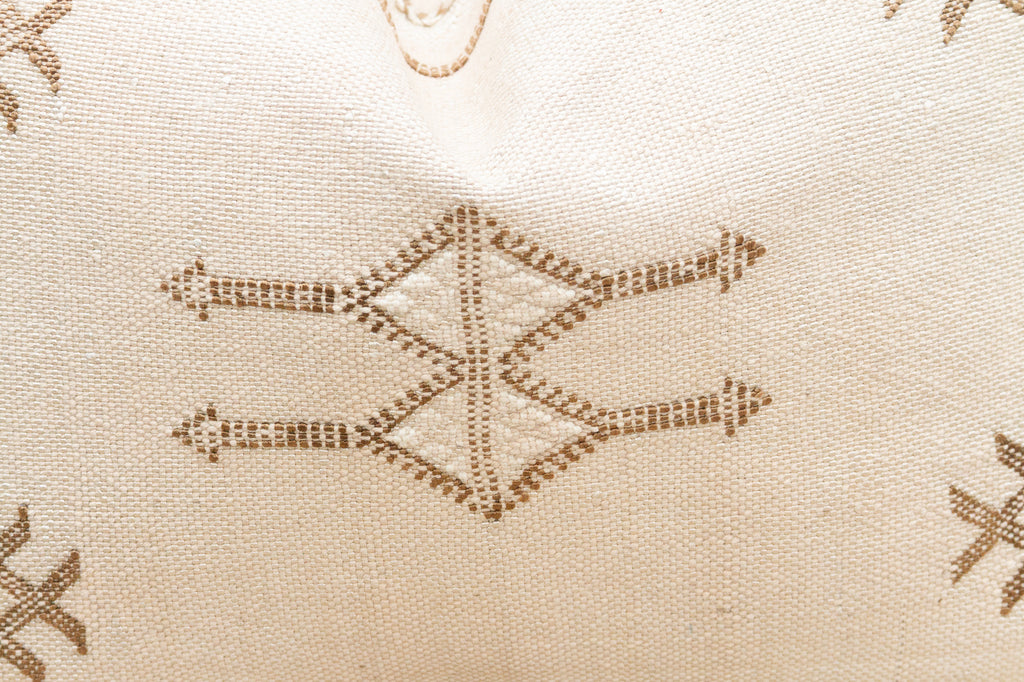 Alabaster Lace Lumbar Silk Rug Lumbar Pillow