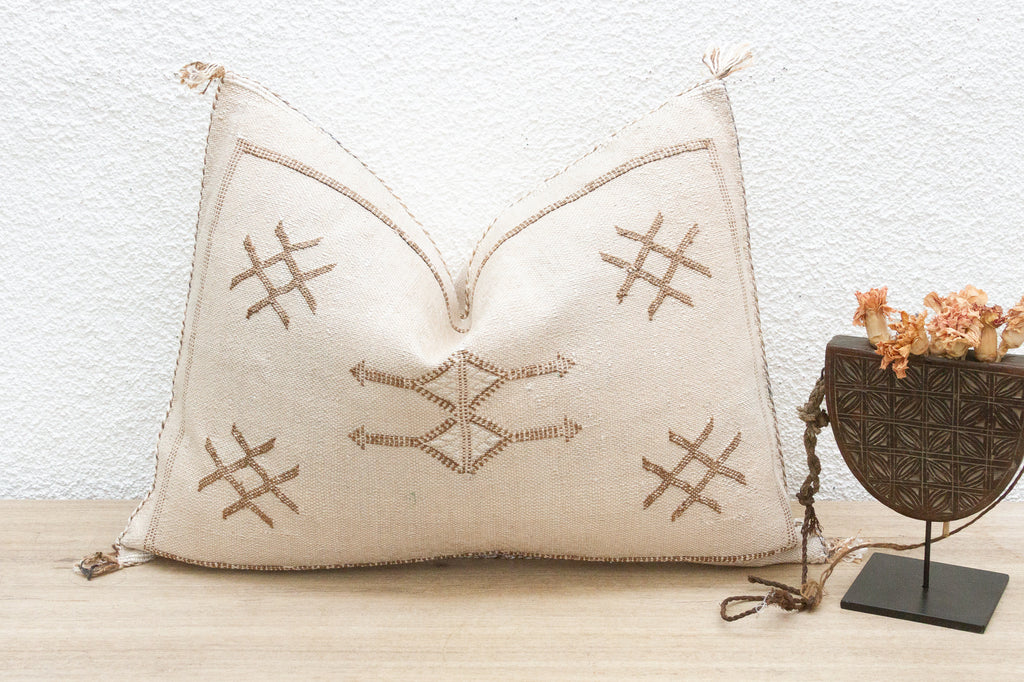 Camel Trail Lumbar Silk Rug Lumbar Pillow