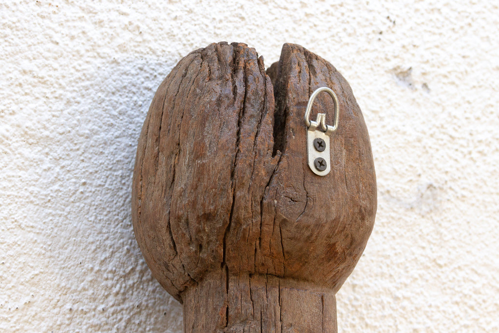 Ancient Minimalist Dolpo Post Figure