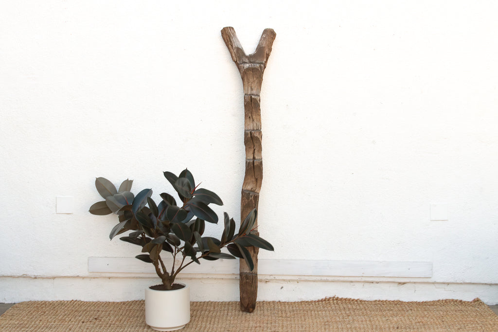 Bandiaggara Pillar, Antique African Ladder