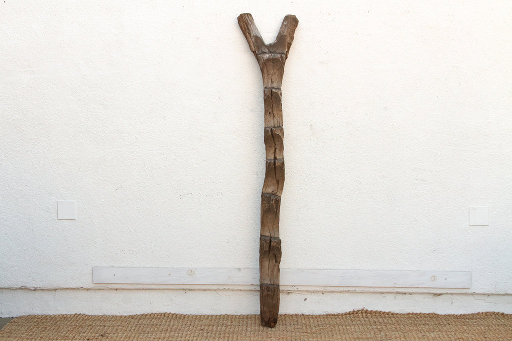 Bandiaggara Pillar, Antique African Ladder