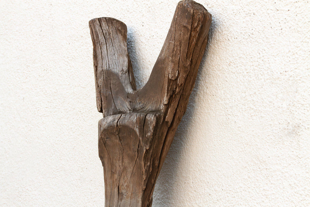 Bandiaggara Pillar, Antique African Ladder