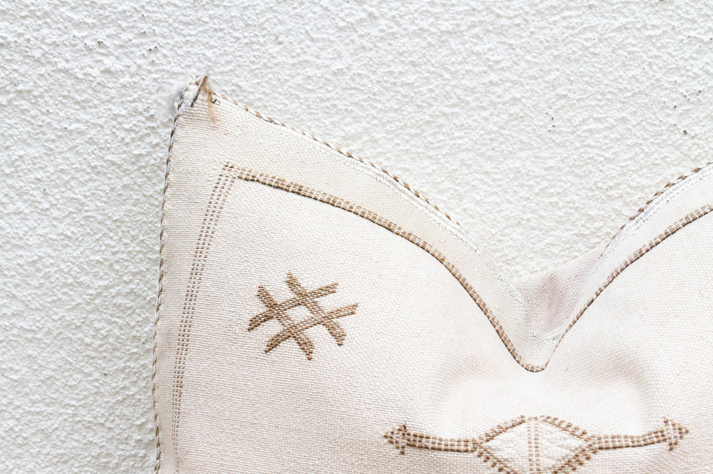 Desert Cotton Silk Rug Lumbar Pillow