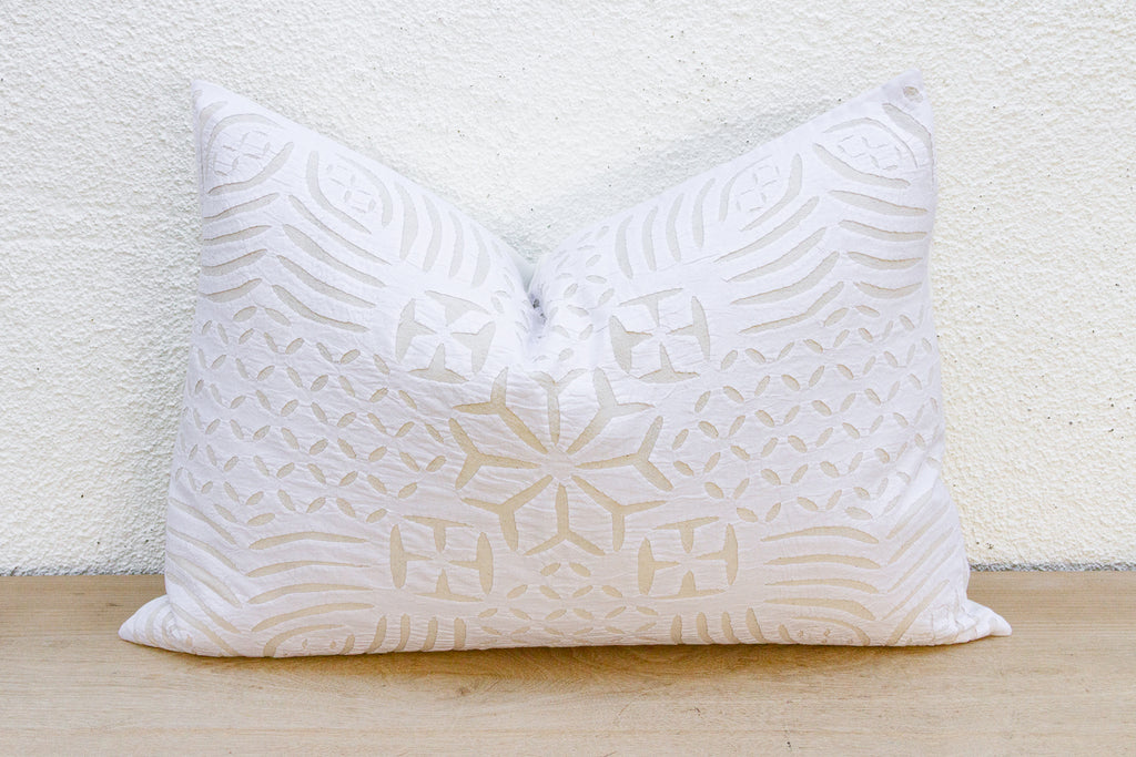 River Shell Lumbar Applique Pillow Cover