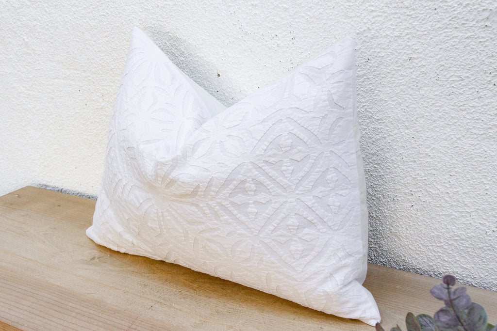 Paper Lace Lumbar Applique Pillow Cover (Trade)