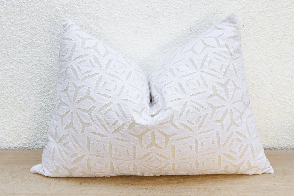 Zinna Lumbar Applique Pillow Cover (Trade)
