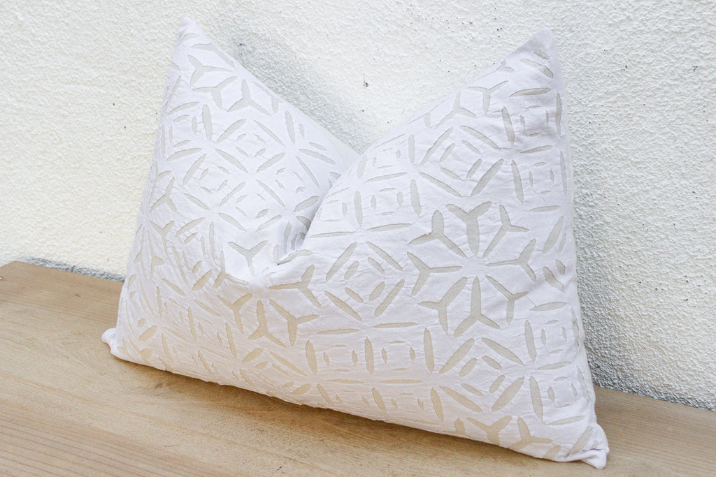 Zinna Lumbar Applique Pillow Cover