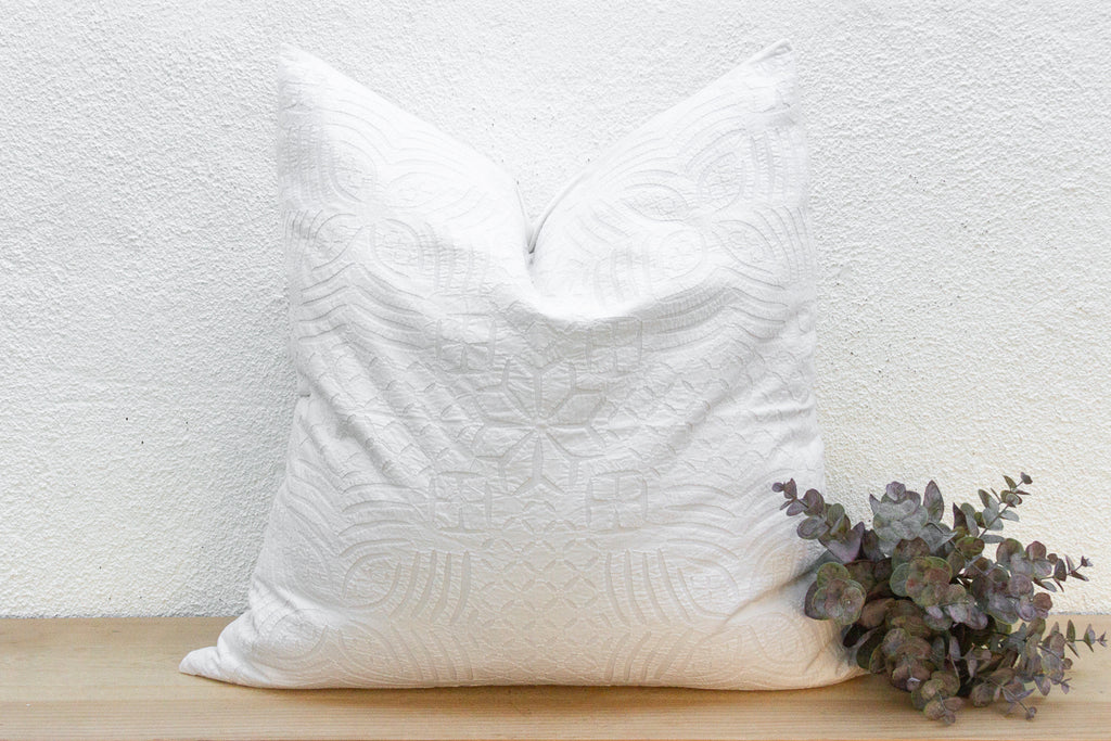Linen Horizon Large Applique Pillow Cover