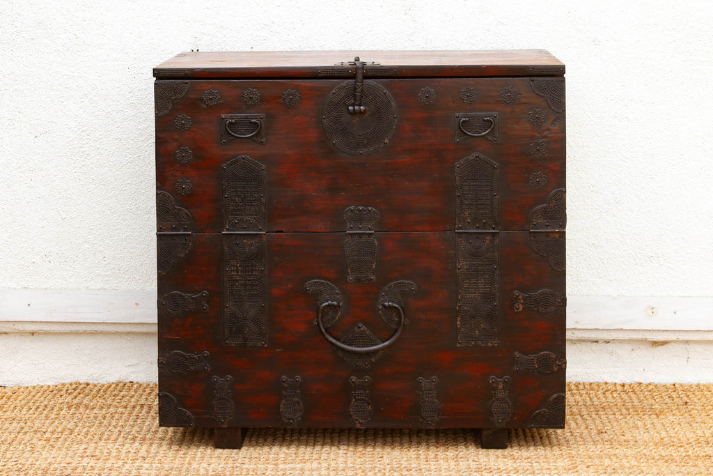 Josean Heirloom, Large Antique Bandaji Chest (Trade)