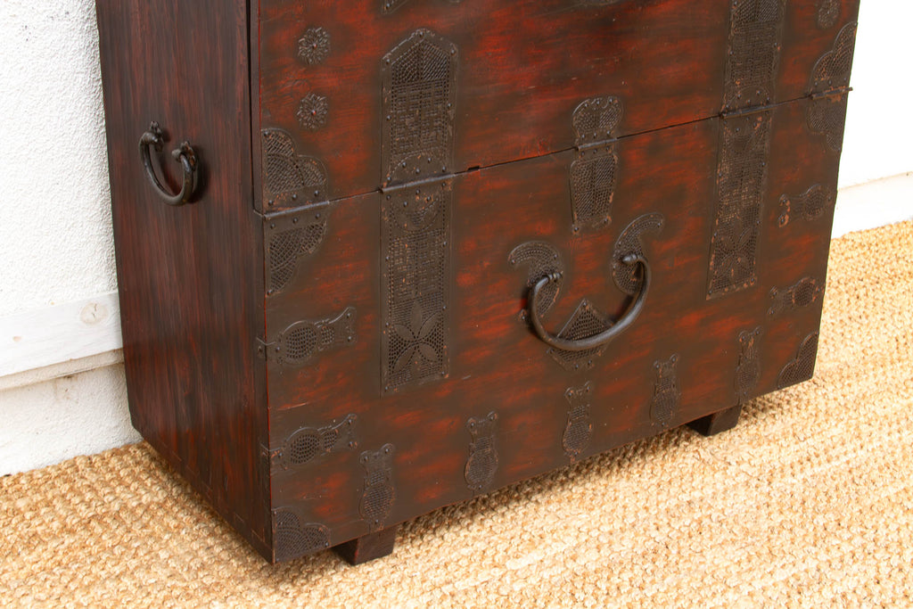 Josean Heirloom, Large Antique Bandaji Chest (Trade)