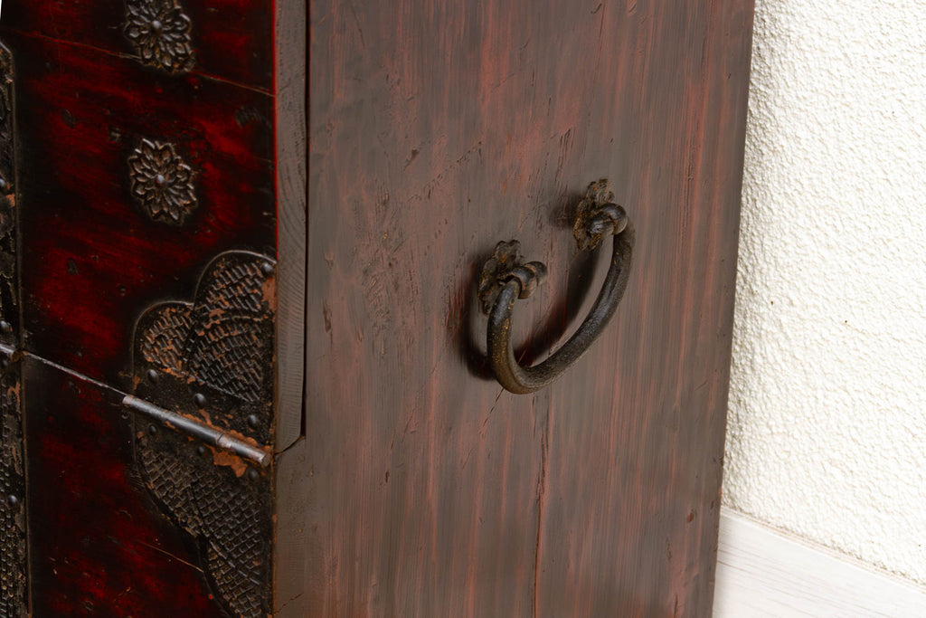 Josean Heirloom, Large Antique Bandaji Chest (Trade)