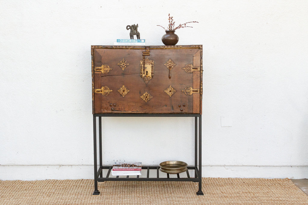 18th Century Spanish Walnut Vargueño on Stand