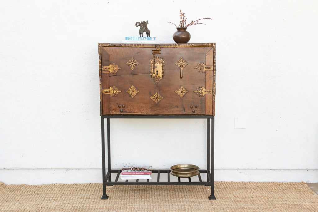 18th Century Spanish Walnut Vargueño on Stand