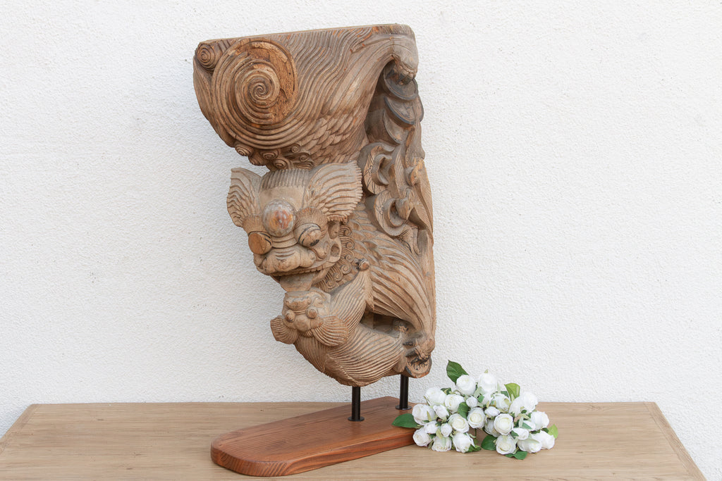 Qing Dynasty Finely Carved Palace Corbel