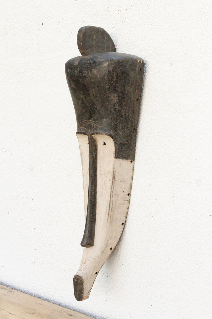 Tall, Slender & Elegant Fang Ngil Mask