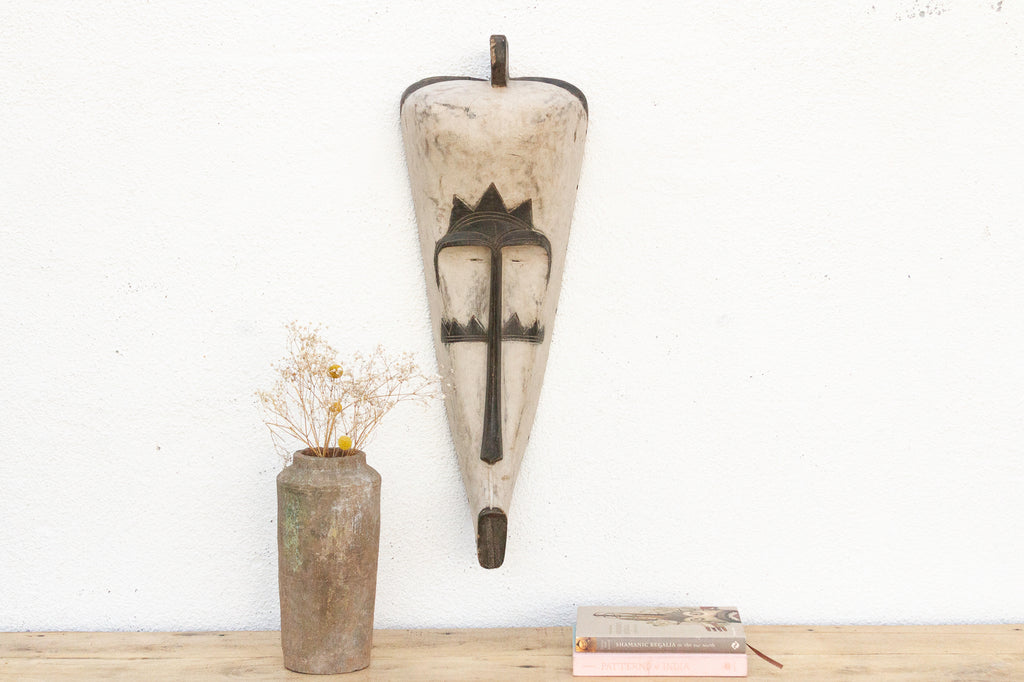 The Crowned Spirit, Large Black & White Fang Mask (Trade)