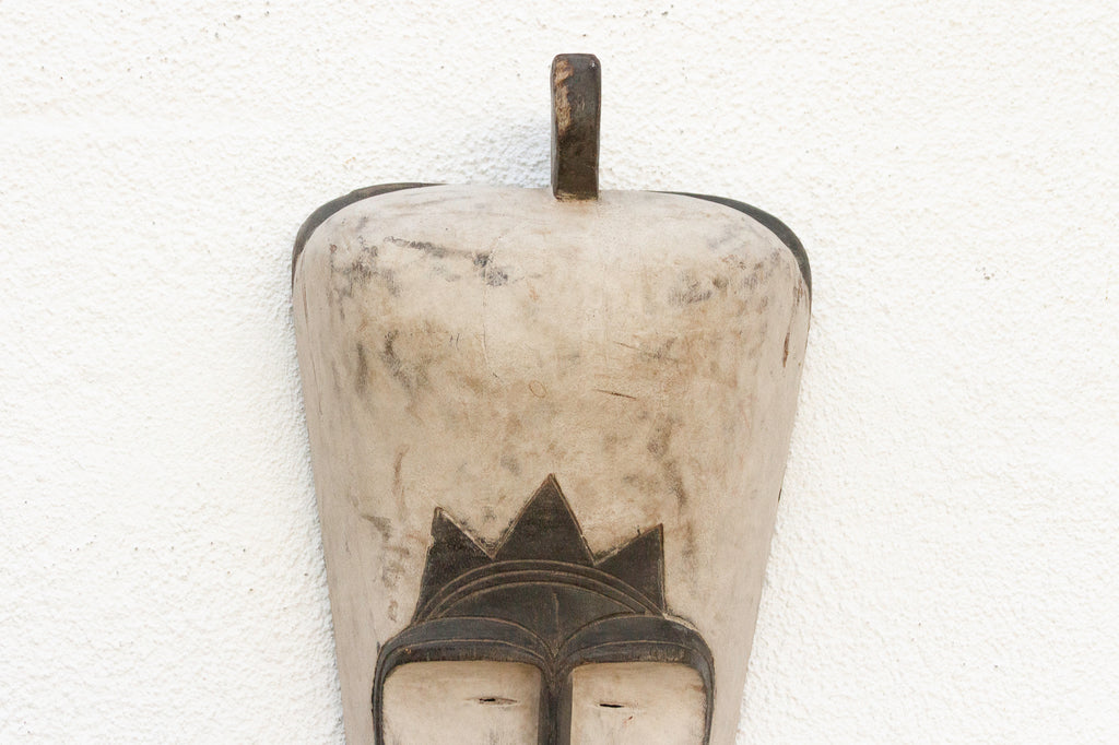 The Crowned Spirit, Large Black & White Fang Mask (Trade)