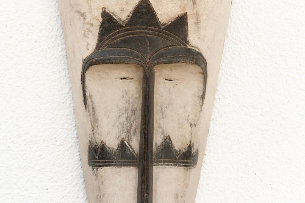 The Crowned Spirit, Large Black & White Fang Mask (Trade)