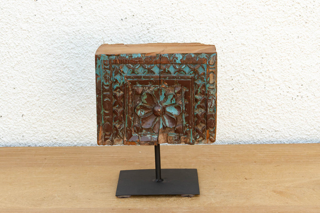 Small Rosette Antique Beam Sculpture