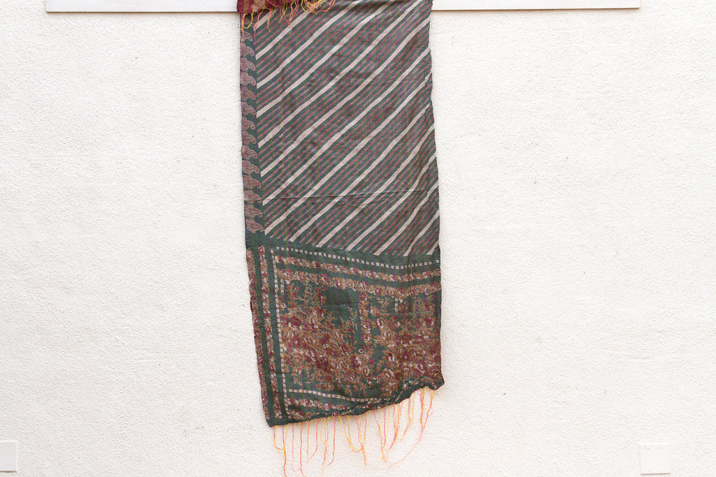 Floral Border Silk Kantha Reversible Throw