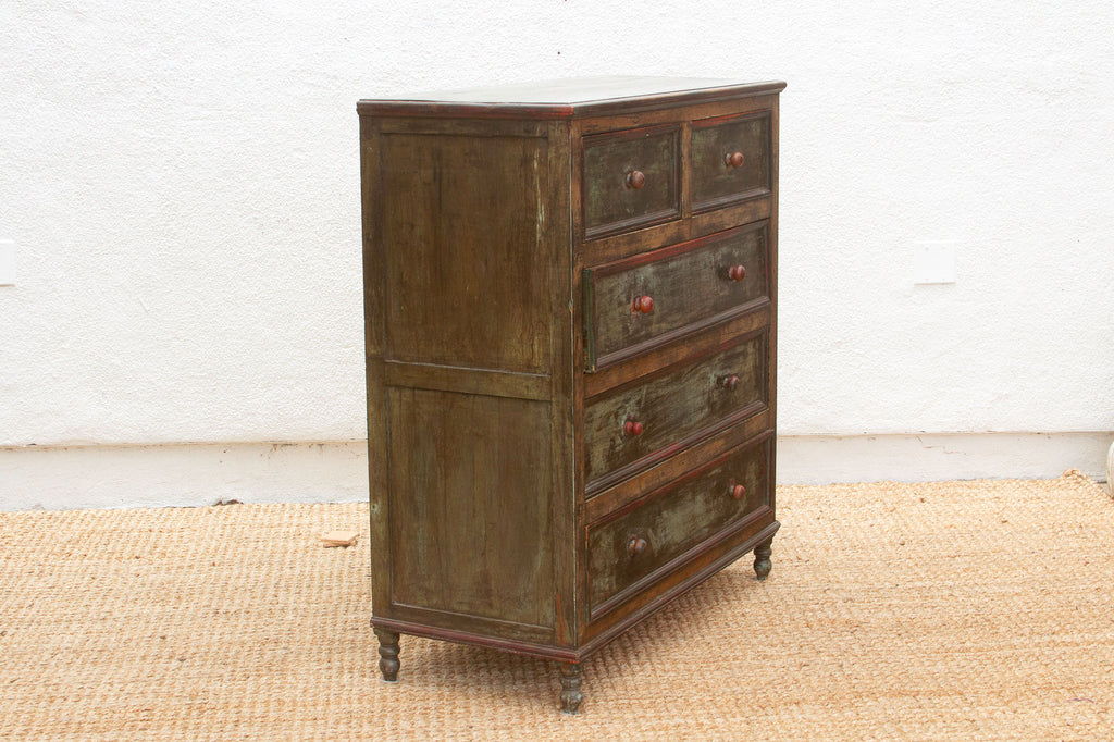 Early 20th Century Charming Chest of Drawers (Trade)