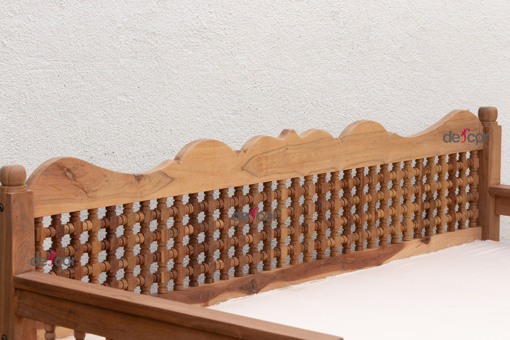Reclaimed Moroccan Club Daybed Sofa (Trade)