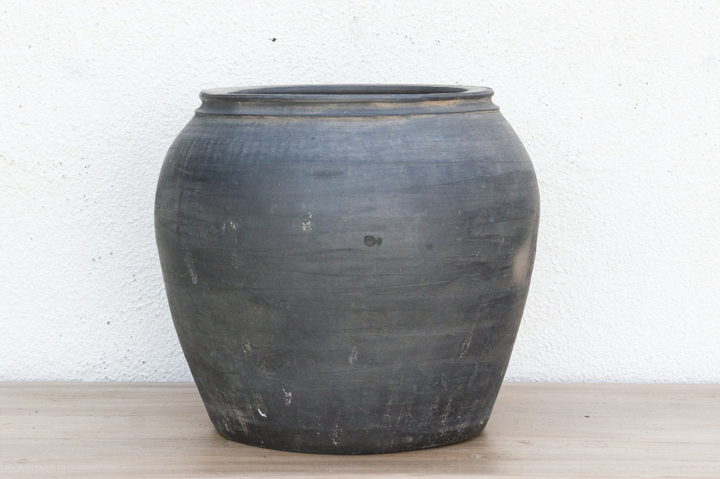 Obsidian Patina Clay Pot
