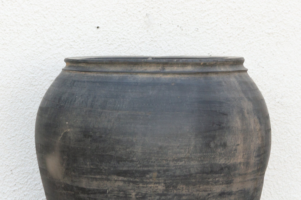 Obsidian Patina Clay Pot