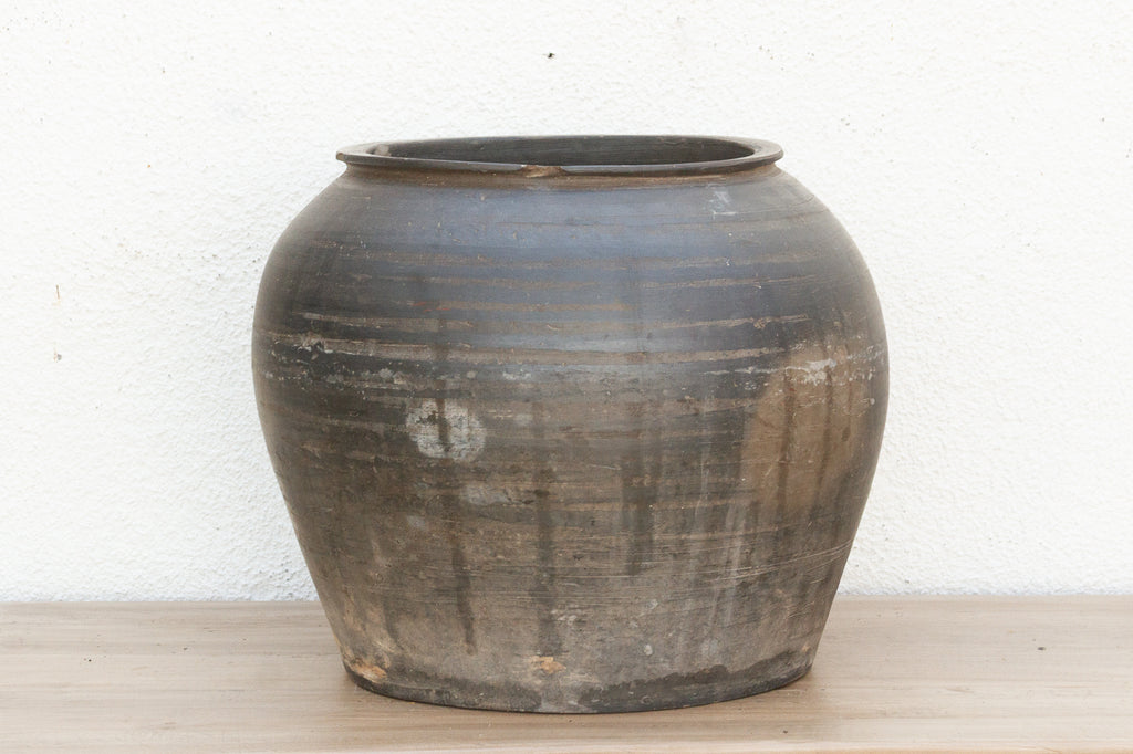 Large Vintage Timeworn Clay Vessel (Trade)