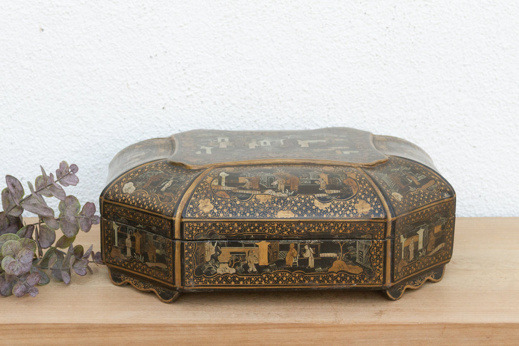 Large Vintage Black & Gold Chinoiserie Box (Trade)