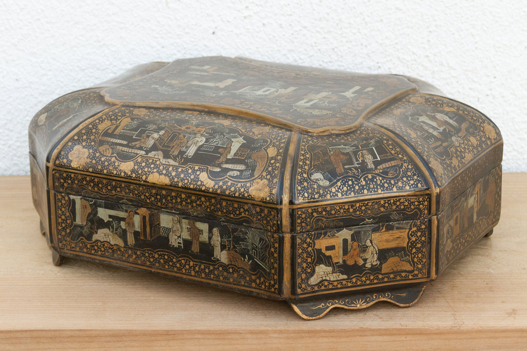 Large Vintage Black & Gold Chinoiserie Box (Trade)