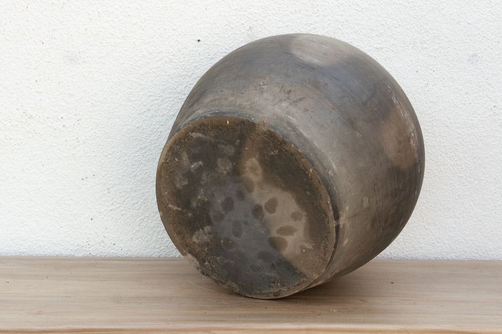 Large Vintage Timeworn Clay Vessel (Trade)