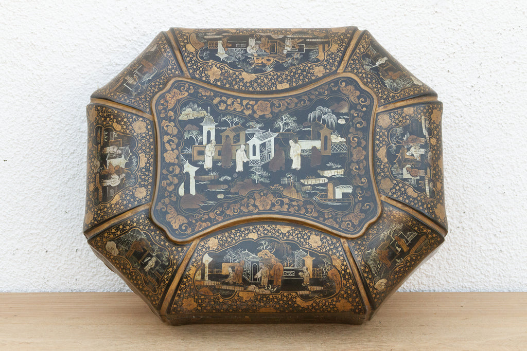 Large Vintage Black & Gold Chinoiserie Box (Trade)