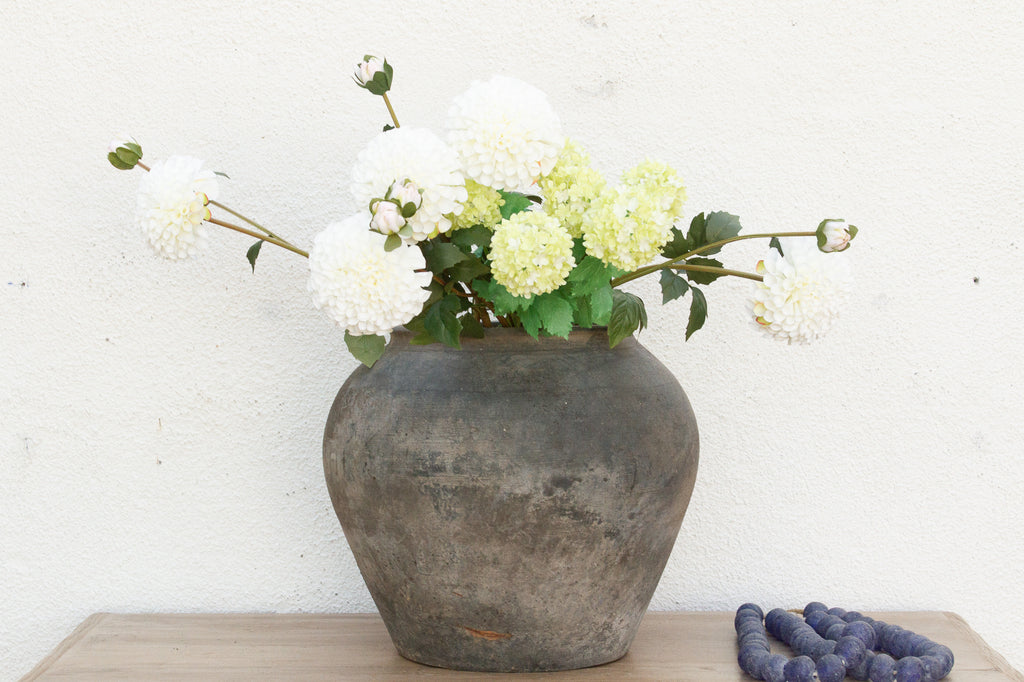 Midnight Graphite Clay Pot