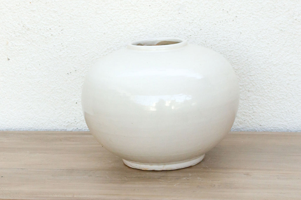Serene Oriental Large Porcelain White Vessel