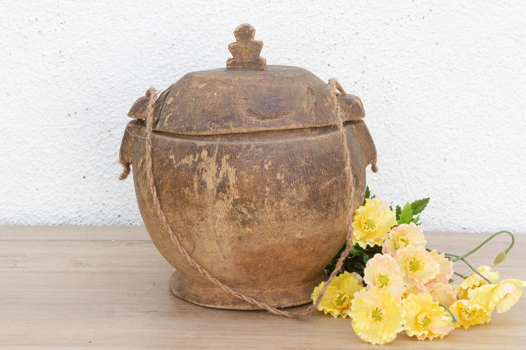 Rustic Food Bowl w/Rope Handle