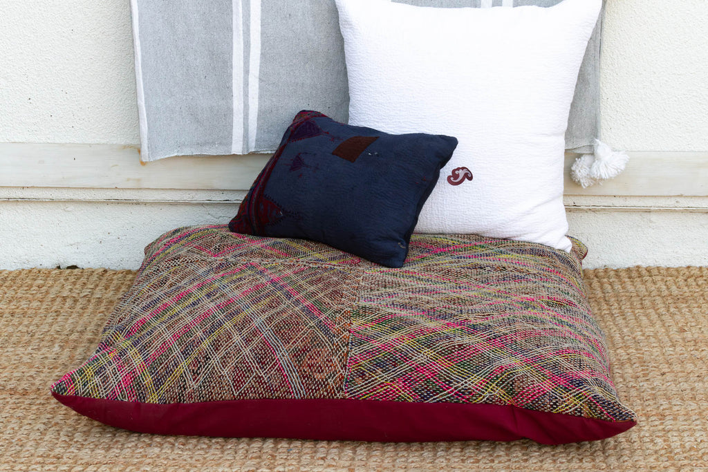 Antique Multicolor Confetti Saami Floor Cushion (Trade)